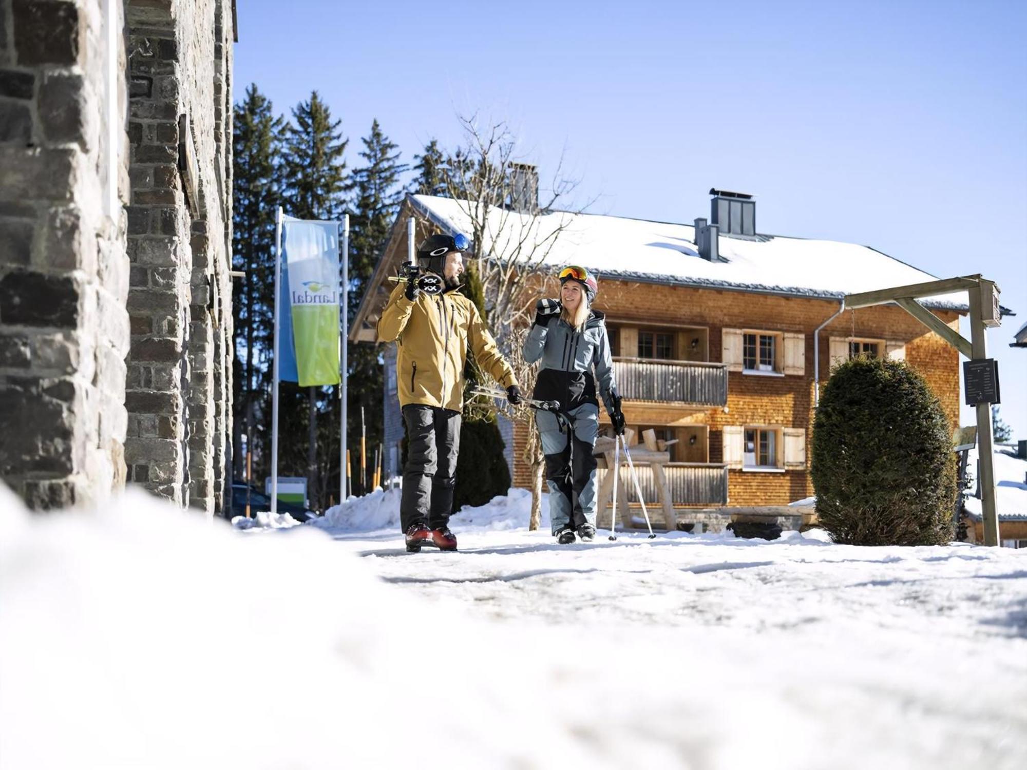 Landal Brandnertal Hotel Buerserberg Exterior photo